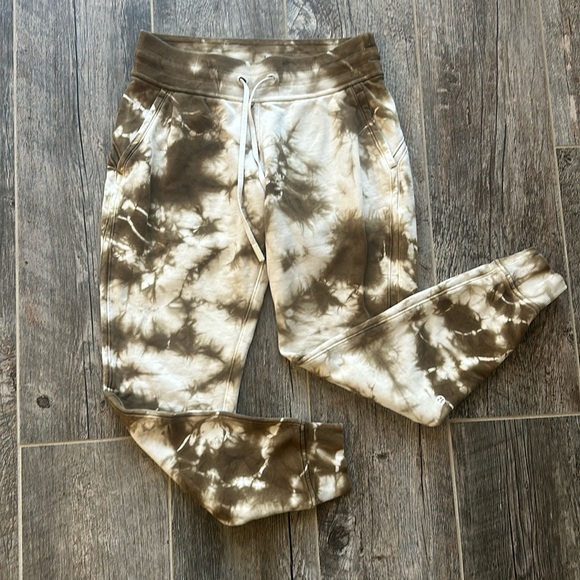 lululemon athletica Pants - Lululemon Joggers Size 6